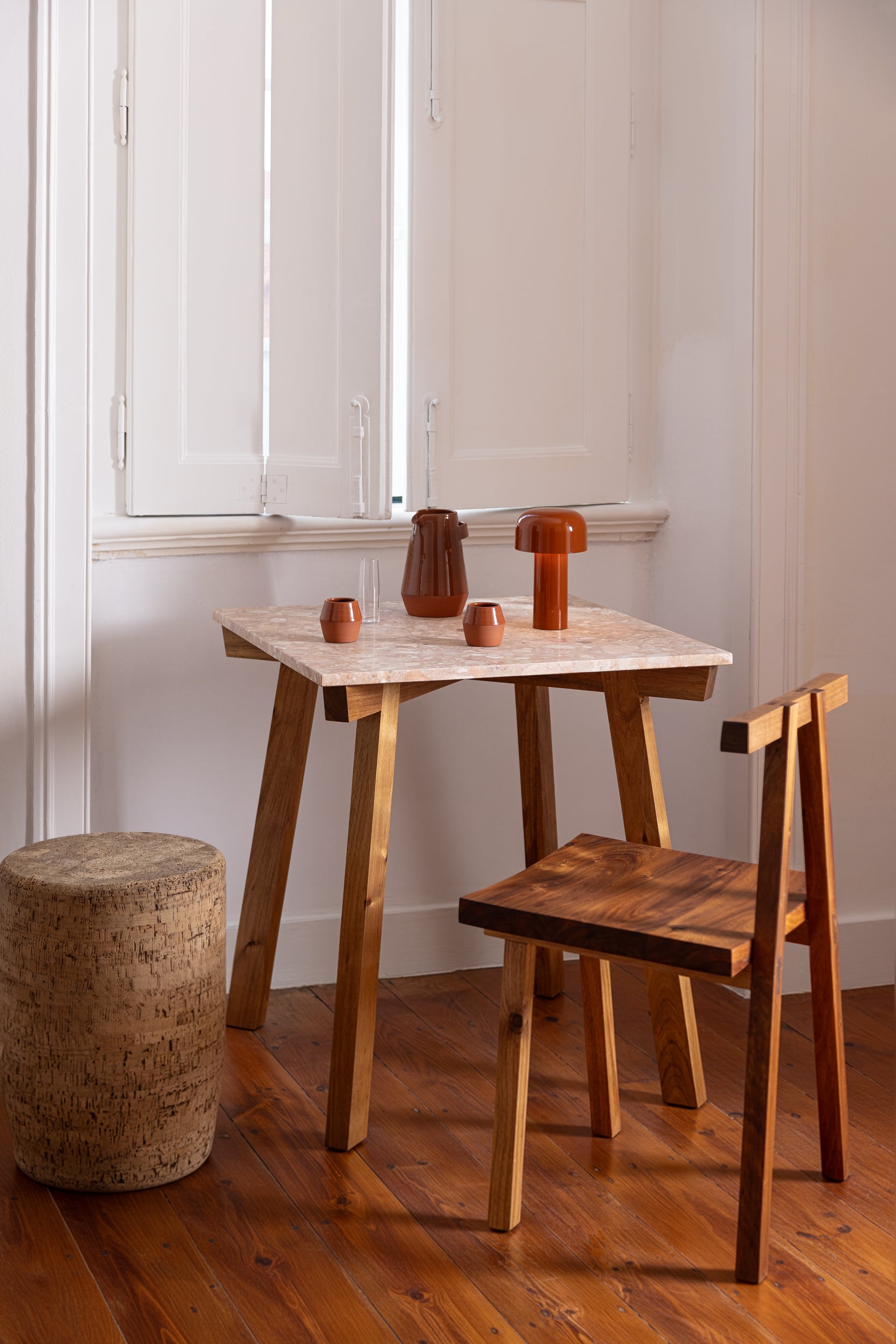 Terra table in solid wood and natural stone. A sustainable, handcrafted Portuguese table by Boa Safra.